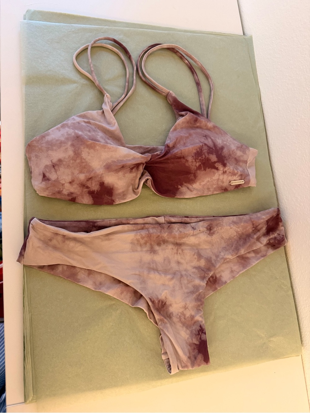 Hurley Tie-Dye Two-Piece Women’s Swim Set — Mauve/Pink